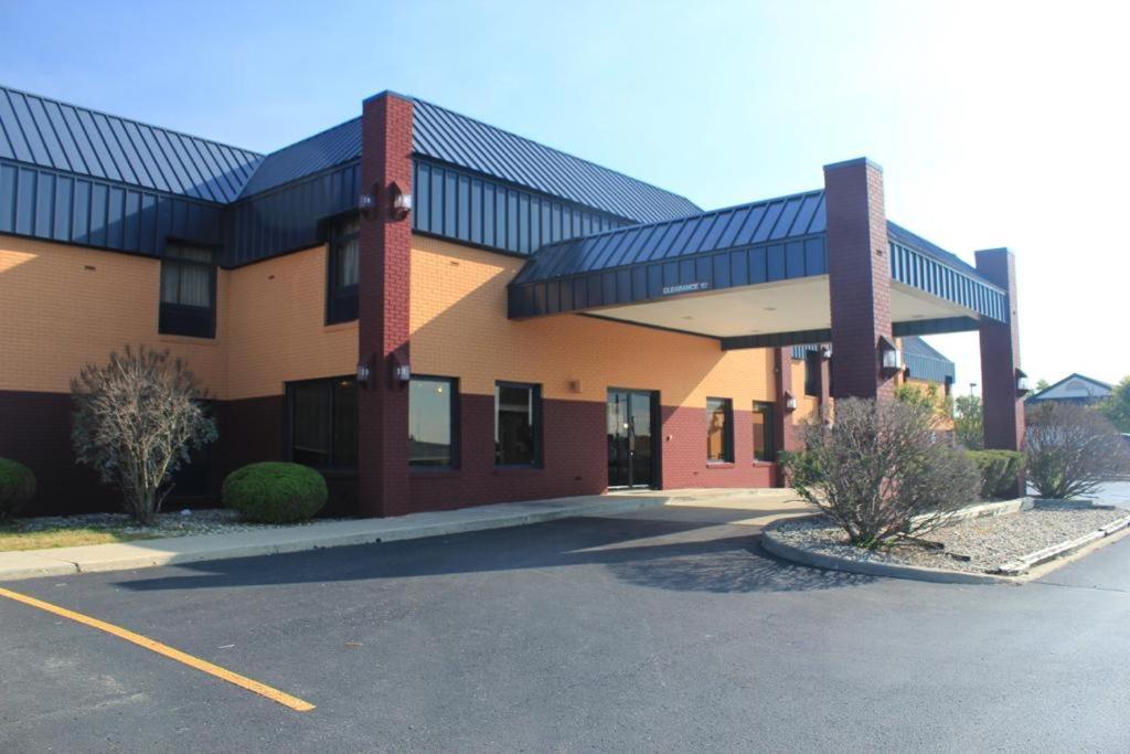 Super 8 By Wyndham Columbia City Exterior foto